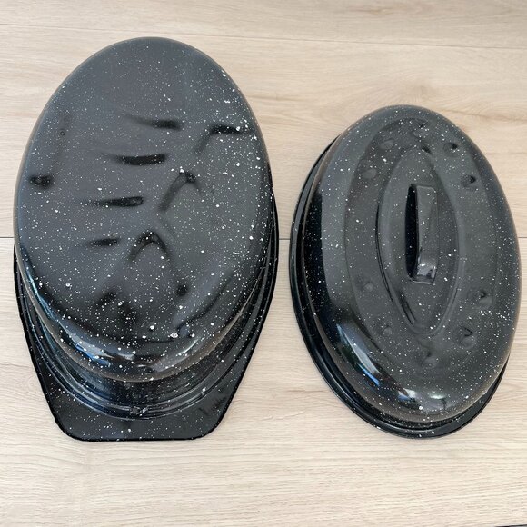 Vintage Black Speckled Oval Enamelware Roaster Pan & Lid  8" X 13" DISPLAY/PROP - Picture 4 of 16